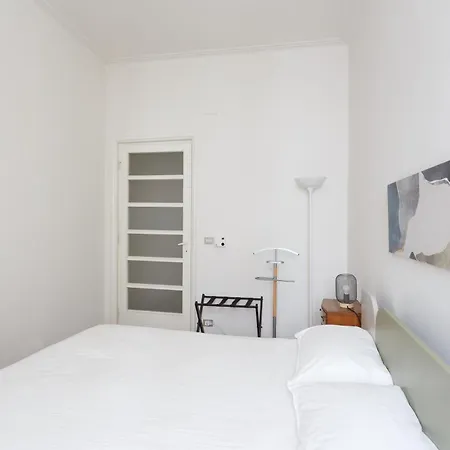 Apartment Renovated 3 Bedroom In The Center *