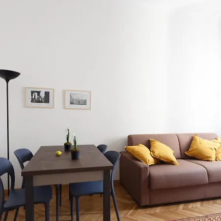 Renovated 3 Bedroom In The Center