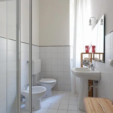 Renovated 3 Bedroom In The Center *