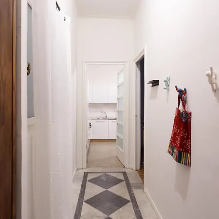 Renovated 3 Bedroom In The Center