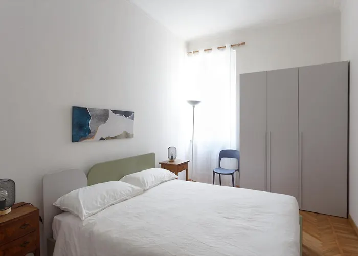 Renovated 3 Bedroom In The Center Apartment