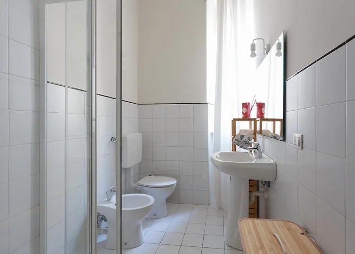 Renovated 3 Bedroom In The Center *