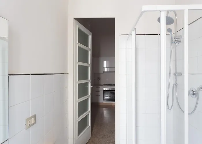 Renovated 3 Bedroom In The Center شقة *